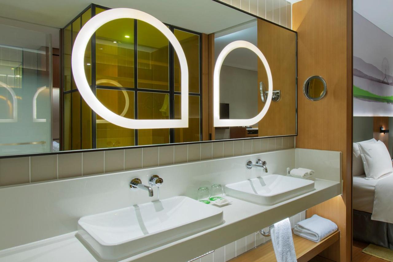 Holiday Inn & Suites Tianjin Downtown By Ihg,Tianjin Drum Tower,Joycity Shopping Mall,Tianjin Ancient Cultural Street,Haihe River,The Porcelain House,Convenient Access To Tianjin Binhai International Airport Екстериор снимка