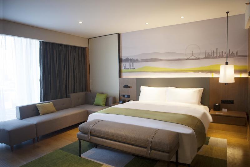 Holiday Inn & Suites Tianjin Downtown By Ihg,Tianjin Drum Tower,Joycity Shopping Mall,Tianjin Ancient Cultural Street,Haihe River,The Porcelain House,Convenient Access To Tianjin Binhai International Airport Екстериор снимка