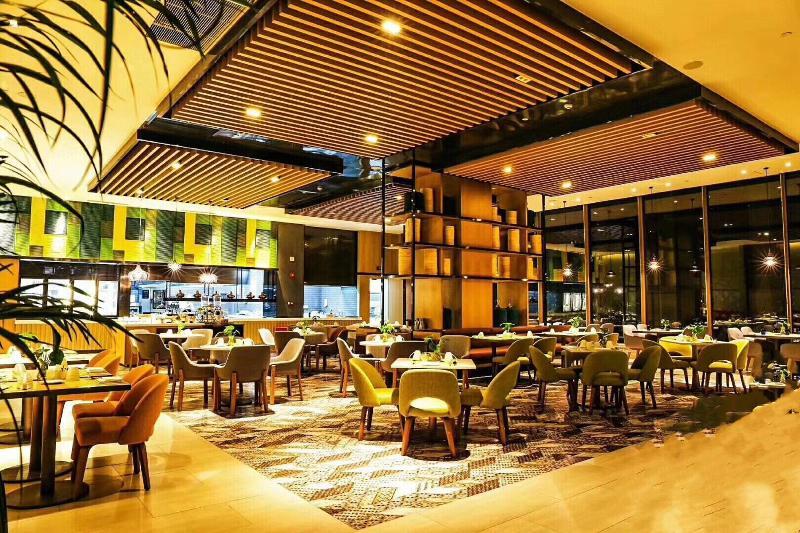 Holiday Inn & Suites Tianjin Downtown By Ihg,Tianjin Drum Tower,Joycity Shopping Mall,Tianjin Ancient Cultural Street,Haihe River,The Porcelain House,Convenient Access To Tianjin Binhai International Airport Екстериор снимка